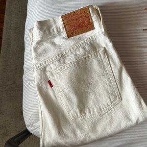 White 501 Levi’s